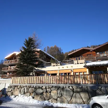 Residenz Edelweiss Aparthotel 3*