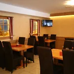 Residenz Edelweiss 아파트호텔 벨발트